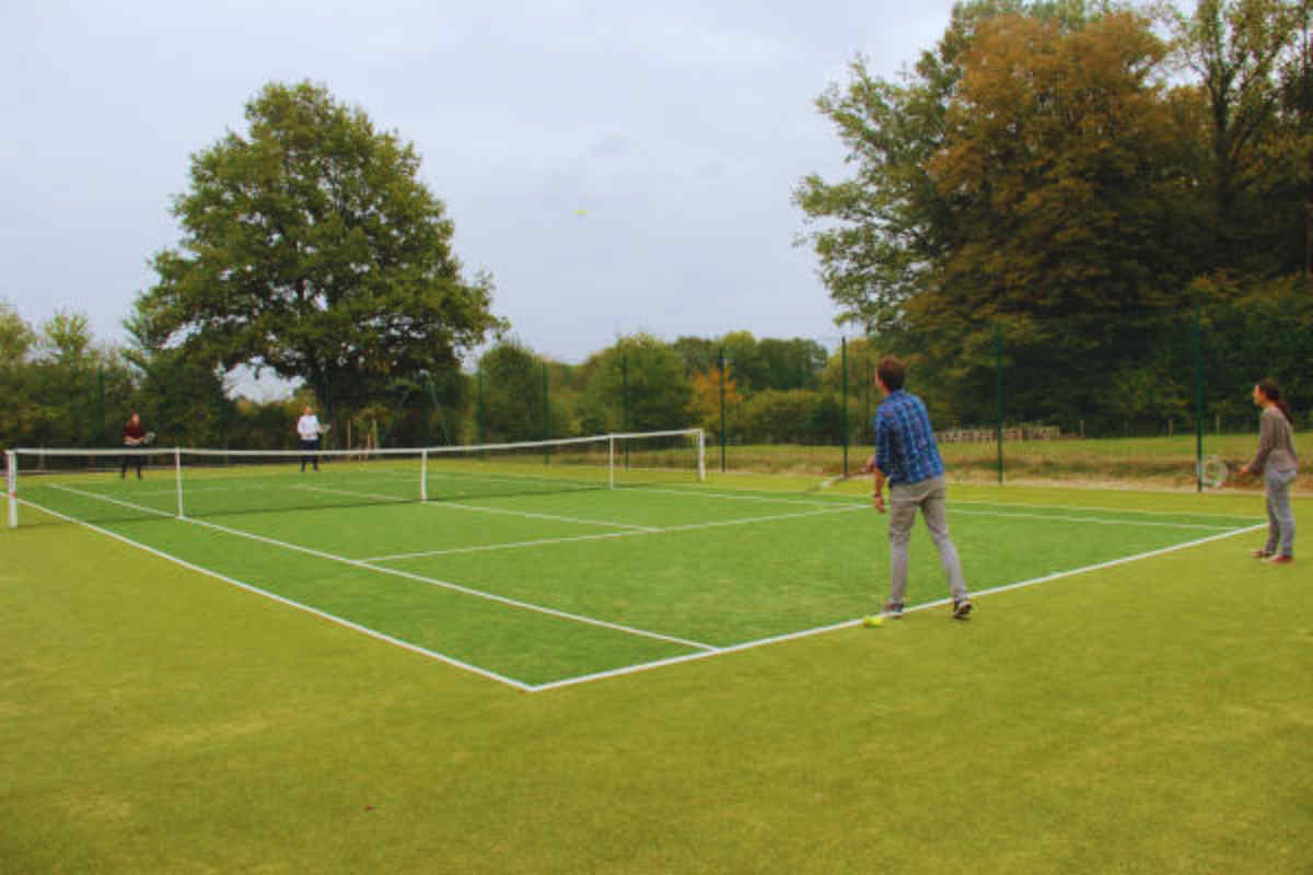 Terrain de tennis